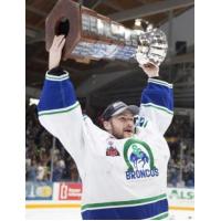 Goaltender Stuart Skinner with the Swift Current Broncos